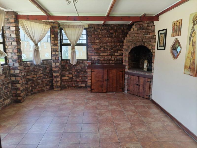 5 Bedroom Property for Sale in Amalinda Eastern Cape